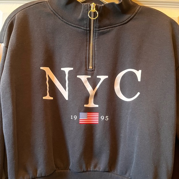 NYC 1995 CROP SWEAT SHIRT - Picture 6 of 8